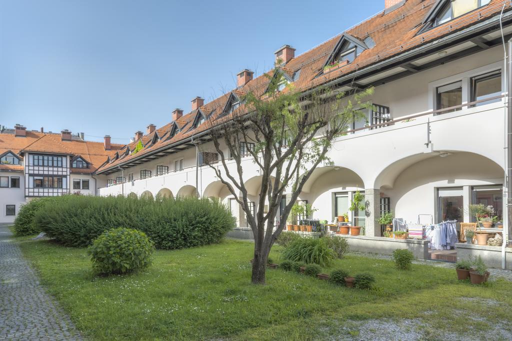 Apartments Fine Ziherlova Ljubljana Bilik gambar