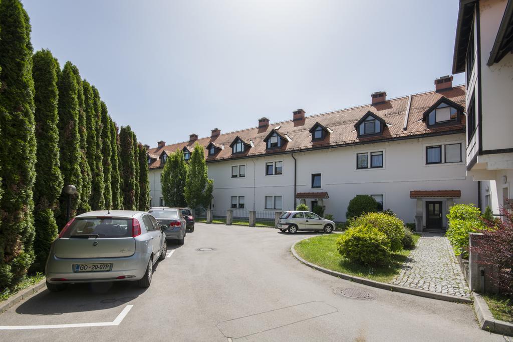 Apartments Fine Ziherlova Ljubljana Bilik gambar